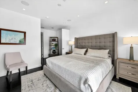 2740 NE 17th Street Fort Lauderdale FL 33305