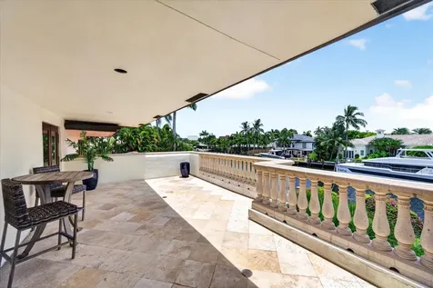 2740 NE 17th Street Fort Lauderdale FL 33305