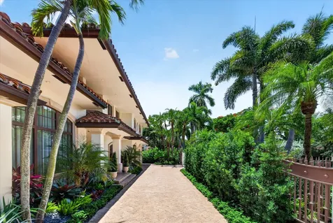2740 NE 17th Street Fort Lauderdale FL 33305
