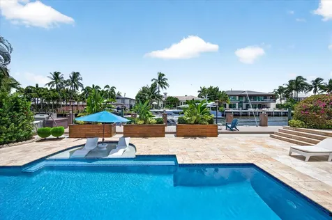 2740 NE 17th Street Fort Lauderdale FL 33305