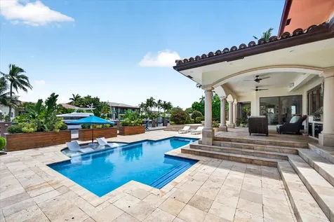 2740 NE 17th Street Fort Lauderdale FL 33305