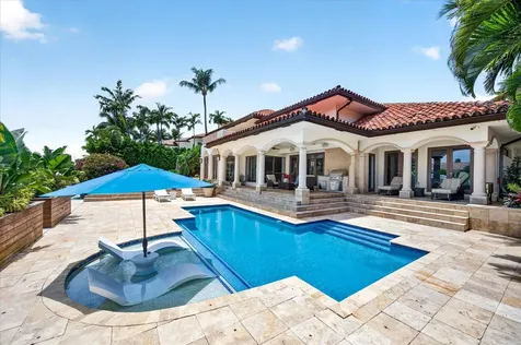 2740 NE 17th Street Fort Lauderdale FL 33305