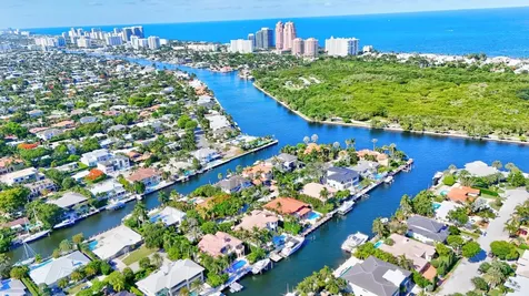 2740 NE 17th Street Fort Lauderdale FL 33305