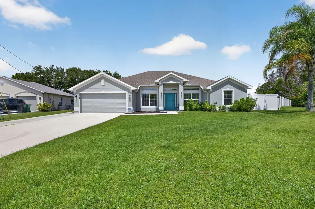 6748 NW Mamie Court Port St Lucie FL 34983