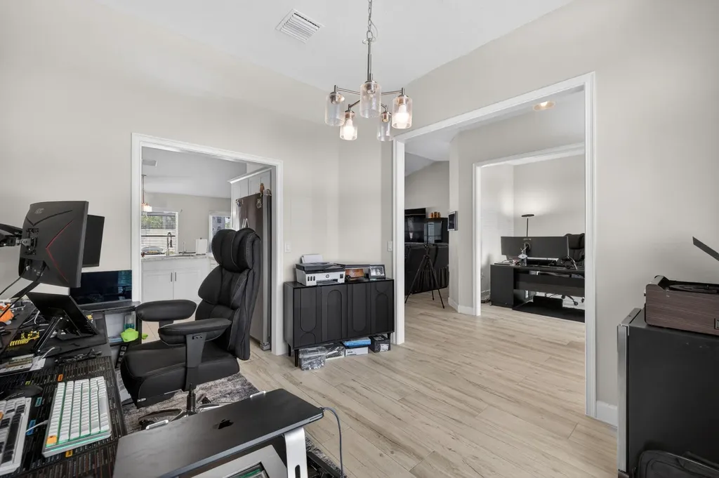 6748 NW Mamie Court Port St Lucie FL 34983