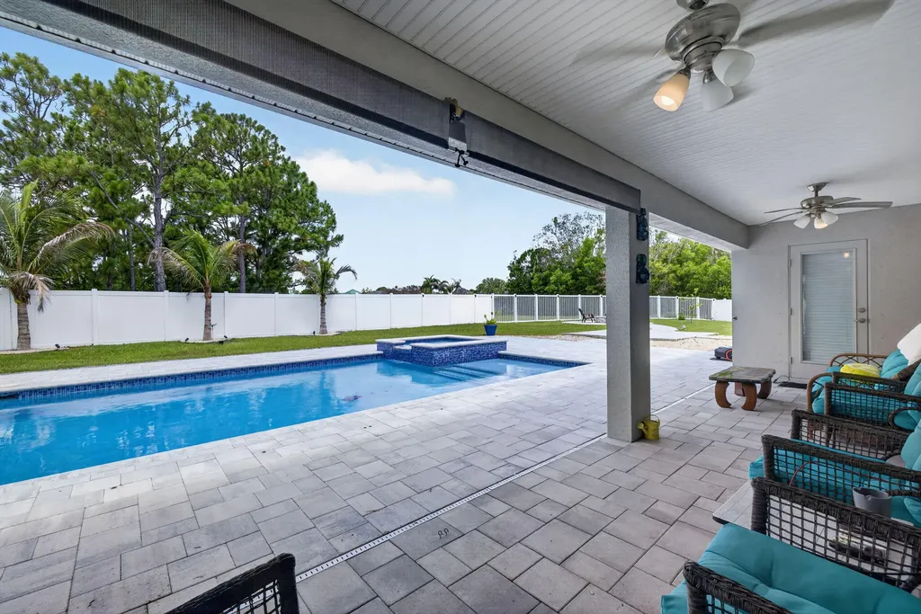 6748 NW Mamie Court Port St Lucie FL 34983