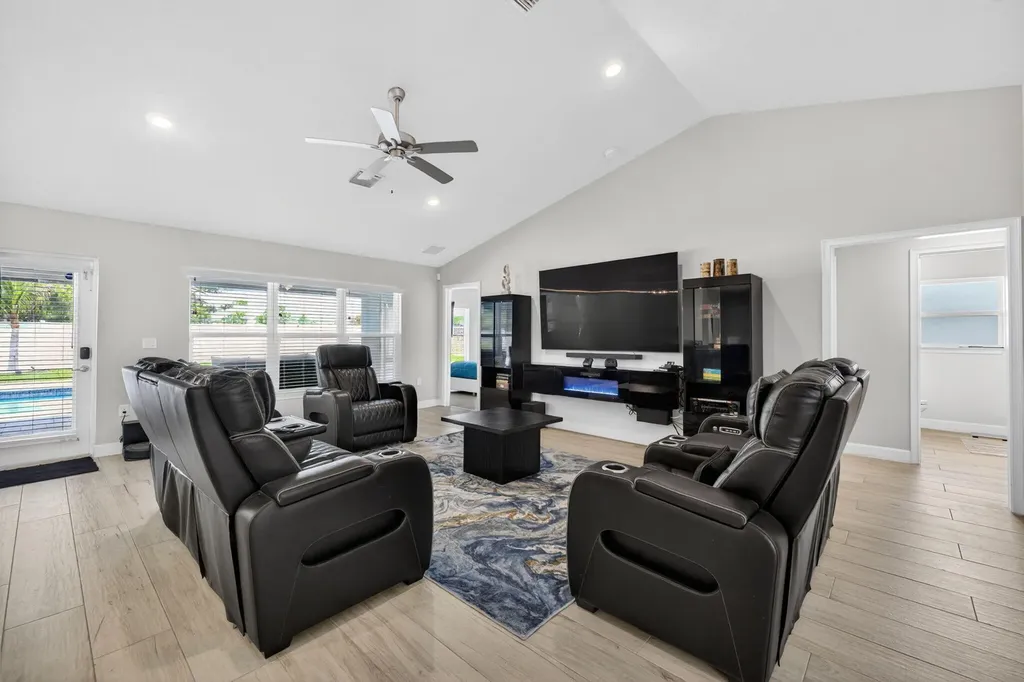 6748 NW Mamie Court Port St Lucie FL 34983