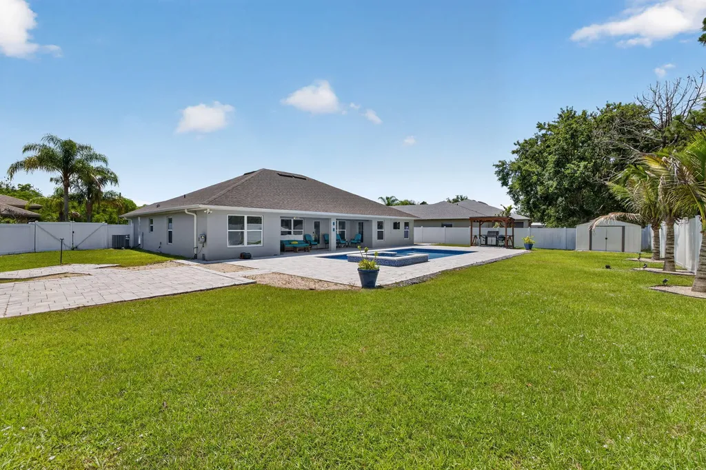 6748 NW Mamie Court Port St Lucie FL 34983