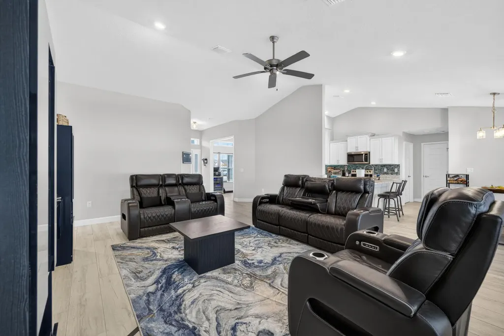 6748 NW Mamie Court Port St Lucie FL 34983