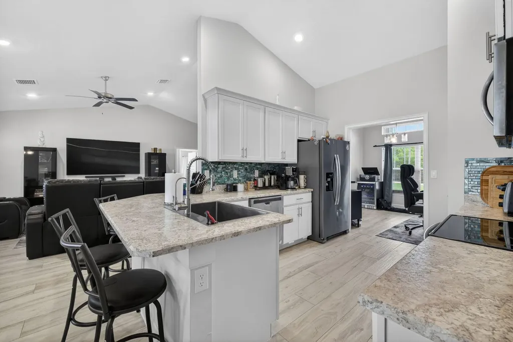 6748 NW Mamie Court Port St Lucie FL 34983