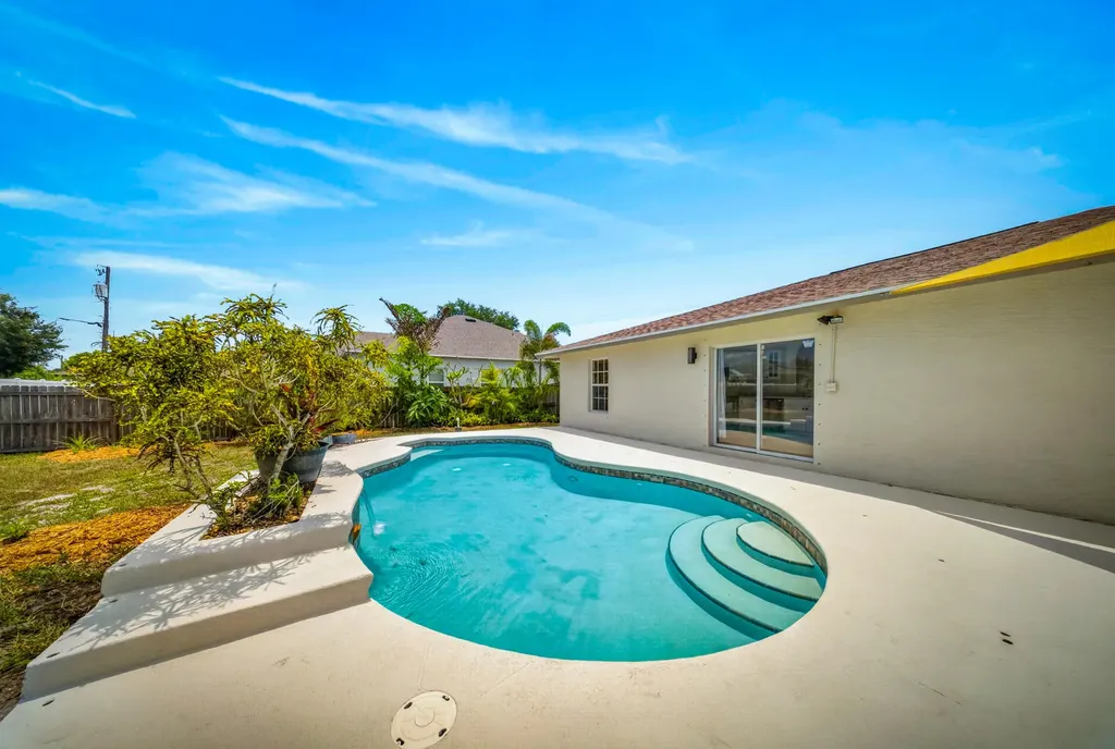 521 SW Halifax Avenue Port St Lucie FL 34953