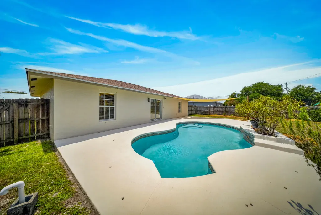 521 SW Halifax Avenue Port St Lucie FL 34953