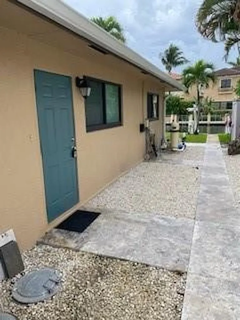 2234 NE 27th Street Lighthouse Point FL 33064