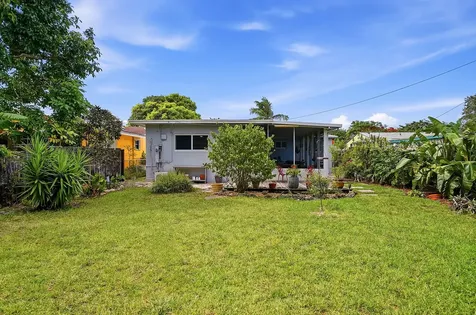 2834 Adams Street Hollywood FL 33020
