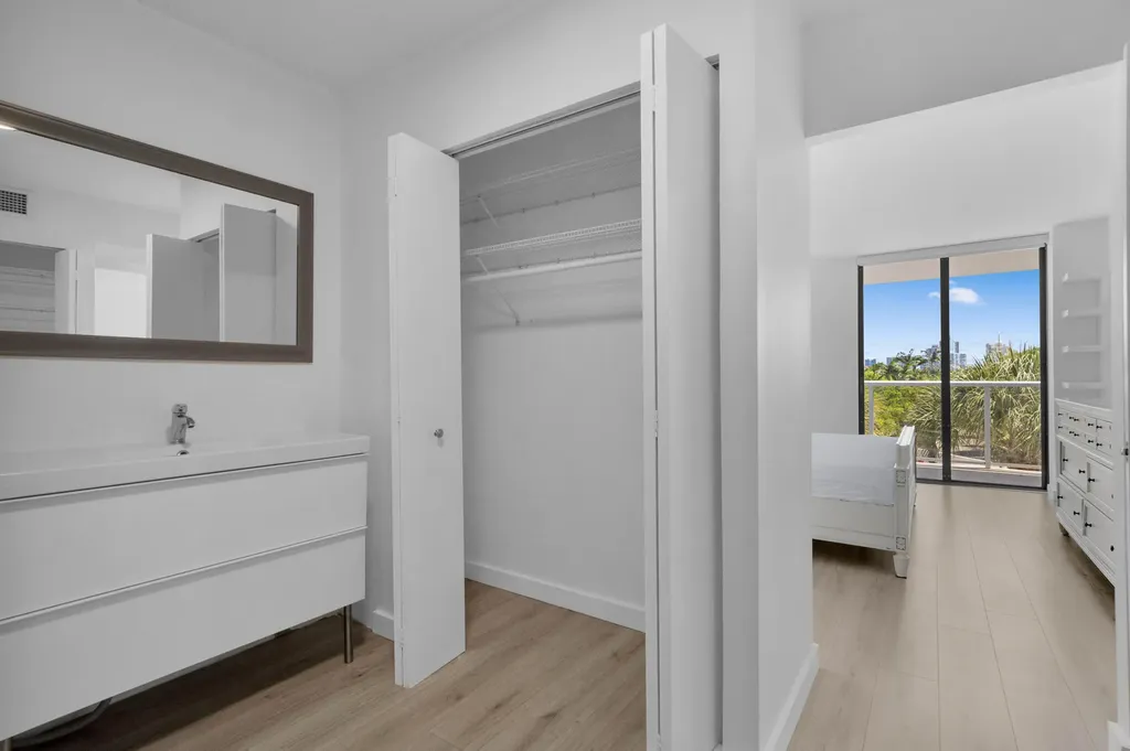 3701 N Country Club Drive Aventura FL 33180