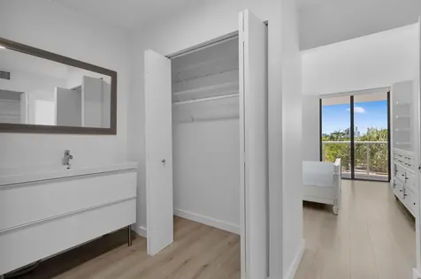 3701 N Country Club Drive Aventura FL 33180