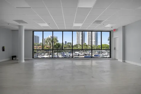 3701 N Country Club Drive Aventura FL 33180
