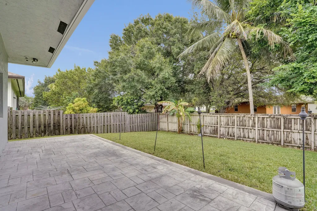 434 NW 21st Avenue Pompano Beach FL 33069