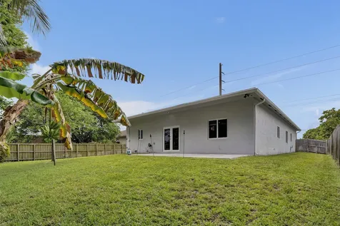 434 NW 21st Avenue Pompano Beach FL 33069
