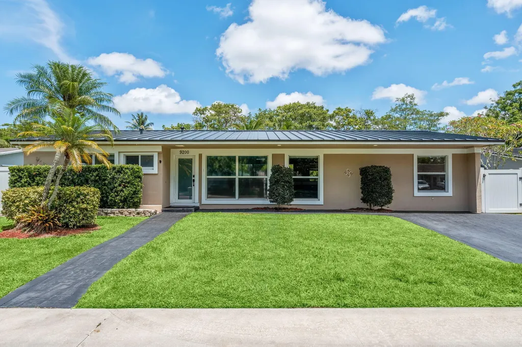 9200 SW 51st Place Cooper City FL 33328