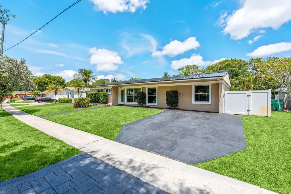 9200 SW 51st Place Cooper City FL 33328