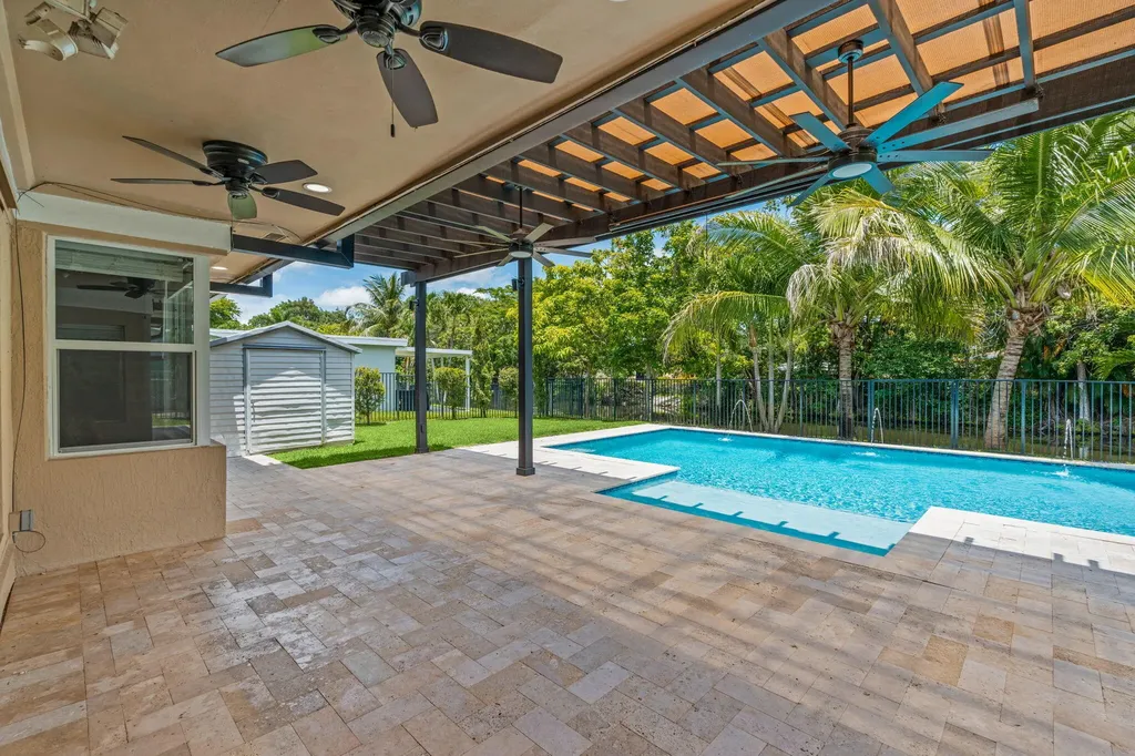 9200 SW 51st Place Cooper City FL 33328