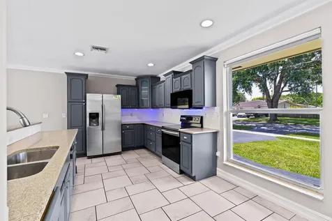 9200 SW 51st Place Cooper City FL 33328