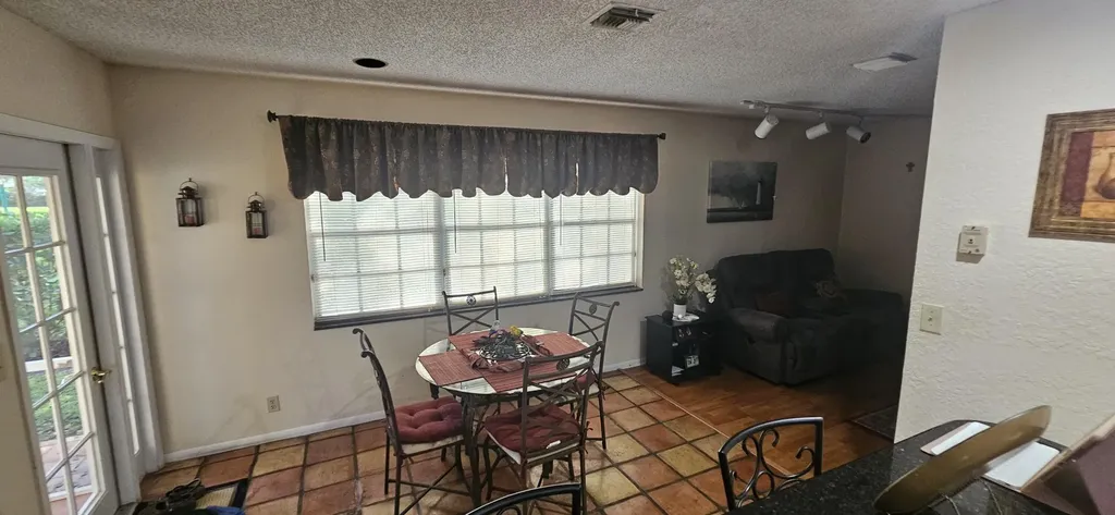 11453 Lakeview Drive Coral Springs FL 33071