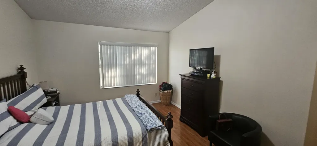 11453 Lakeview Drive Coral Springs FL 33071