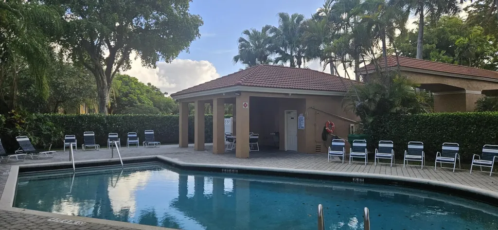 11453 Lakeview Drive Coral Springs FL 33071