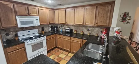 11453 Lakeview Drive Coral Springs FL 33071