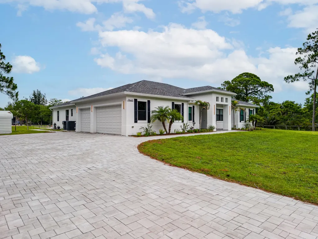 17655 44th Place N The Acreage FL 33470