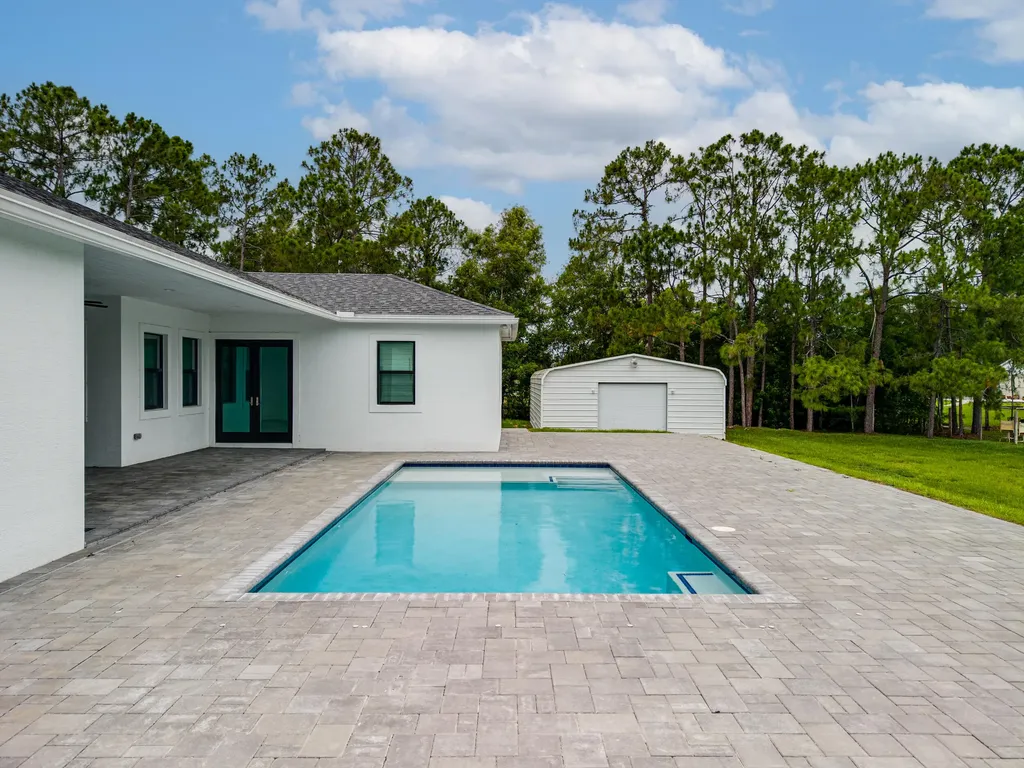 17655 44th Place N The Acreage FL 33470