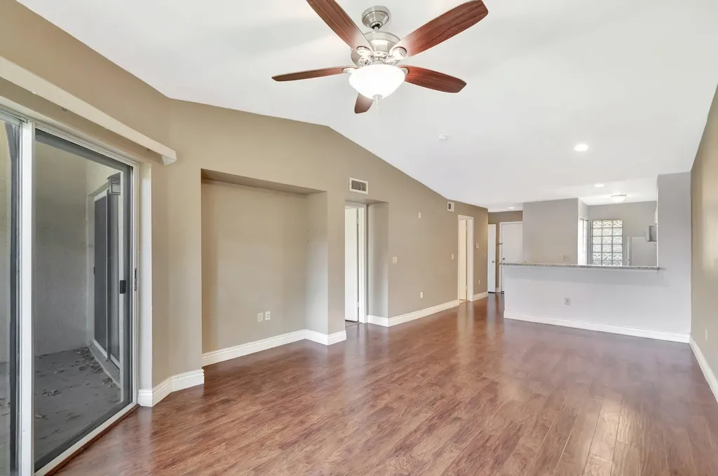 4847 Via Palm Lakes West Palm Beach FL 33417