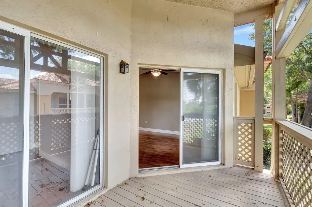 4847 Via Palm Lakes West Palm Beach FL 33417