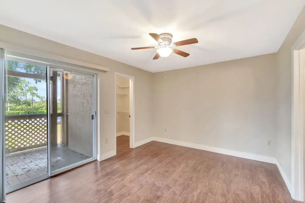 4847 Via Palm Lakes West Palm Beach FL 33417