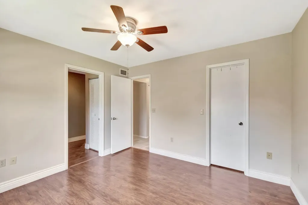 4847 Via Palm Lakes West Palm Beach FL 33417