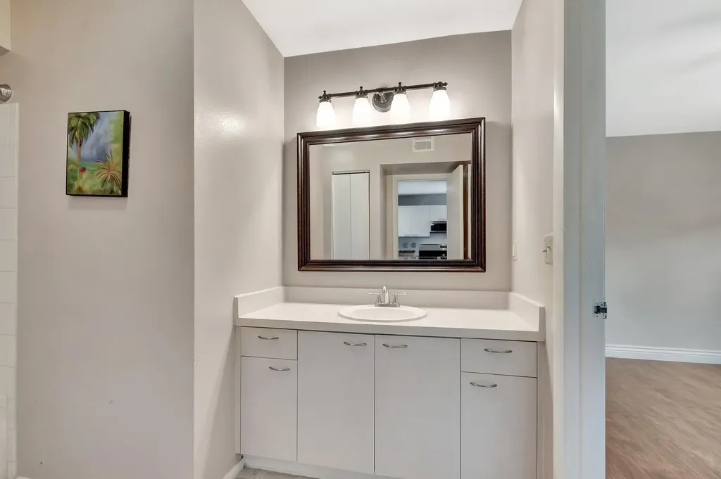 4847 Via Palm Lakes West Palm Beach FL 33417