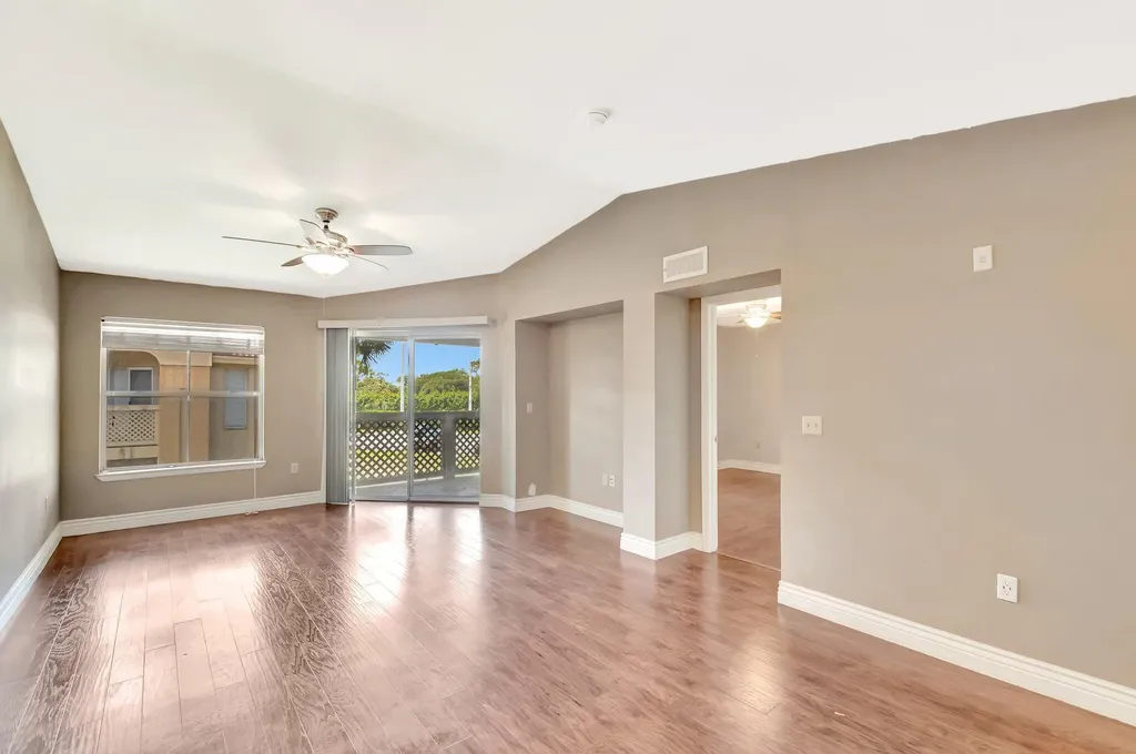 4847 Via Palm Lakes West Palm Beach FL 33417