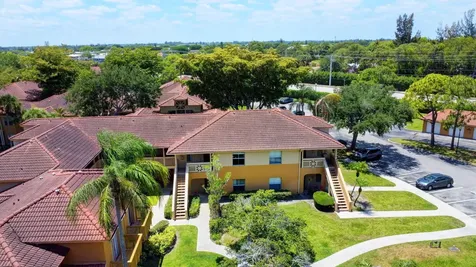 4847 Via Palm Lakes West Palm Beach FL 33417