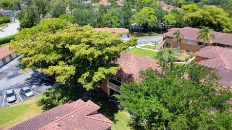 4847 Via Palm Lakes West Palm Beach FL 33417
