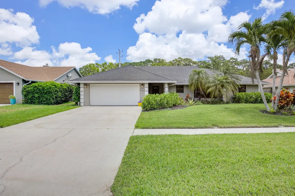 542 Indigo Avenue Wellington FL 33414
