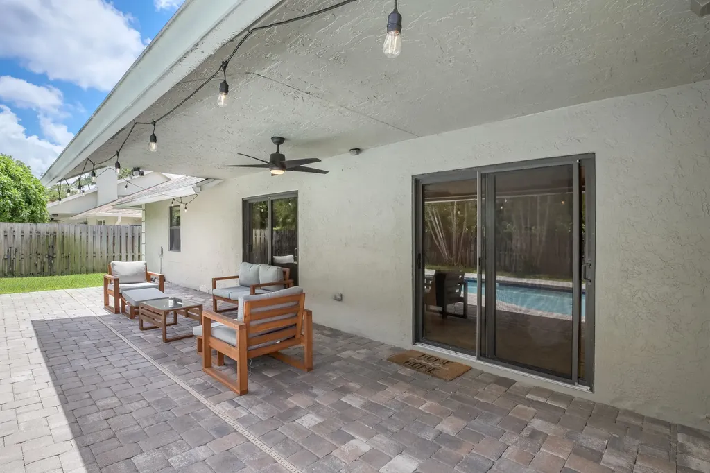 542 Indigo Avenue Wellington FL 33414