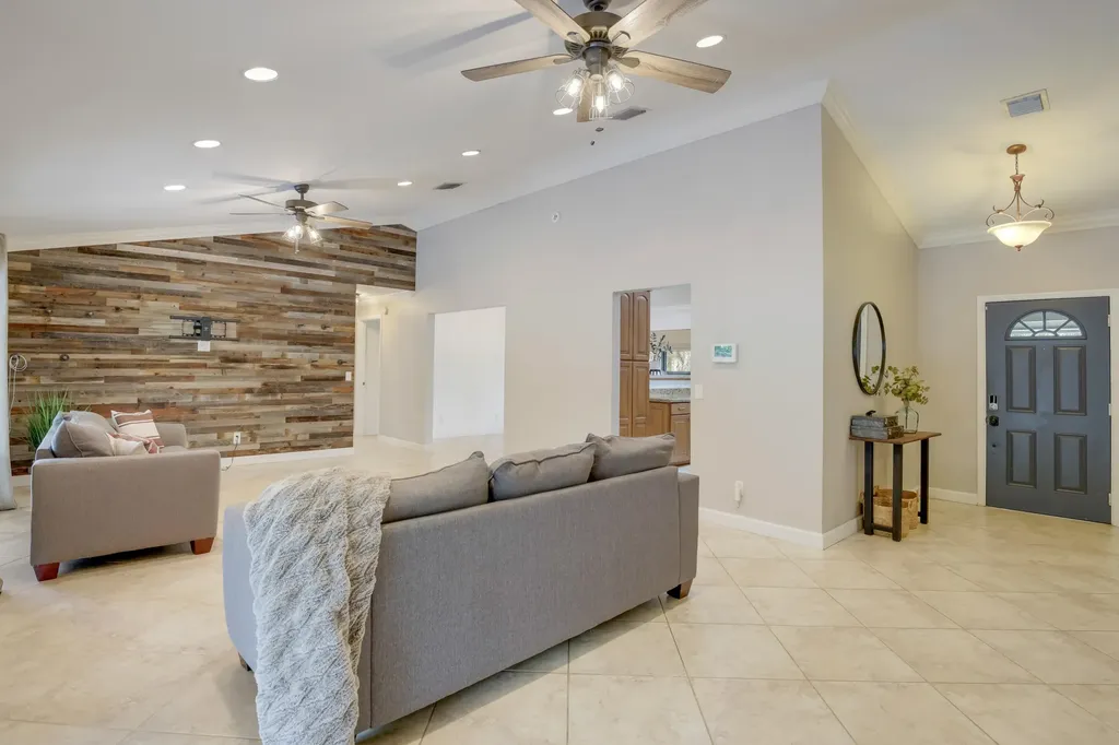 542 Indigo Avenue Wellington FL 33414