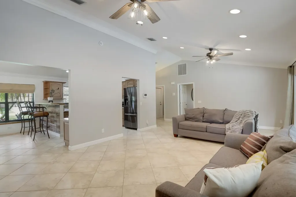 542 Indigo Avenue Wellington FL 33414