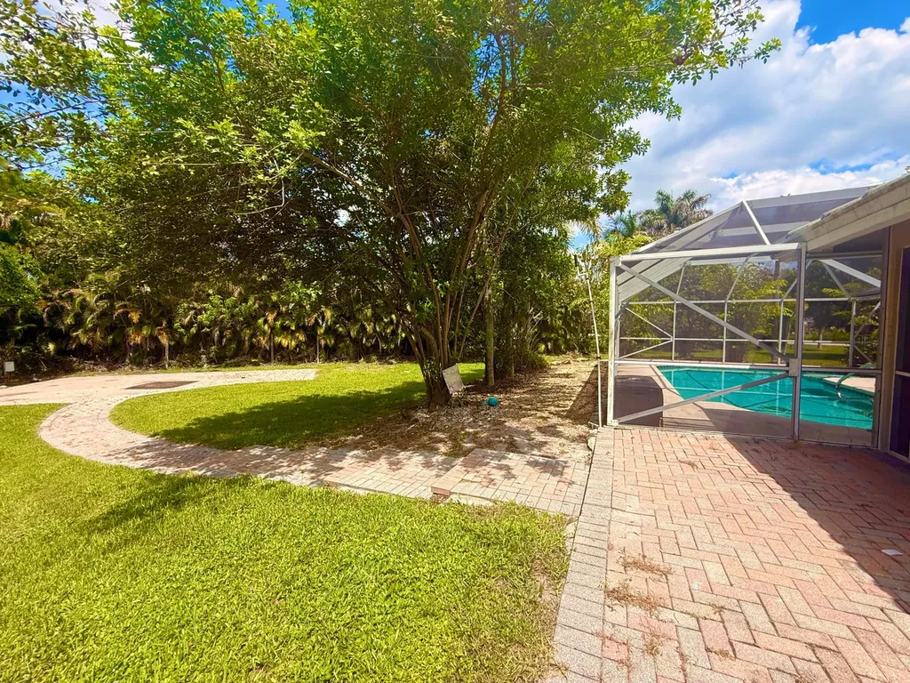 12037 Temple Boulevard The Acreage FL 33412