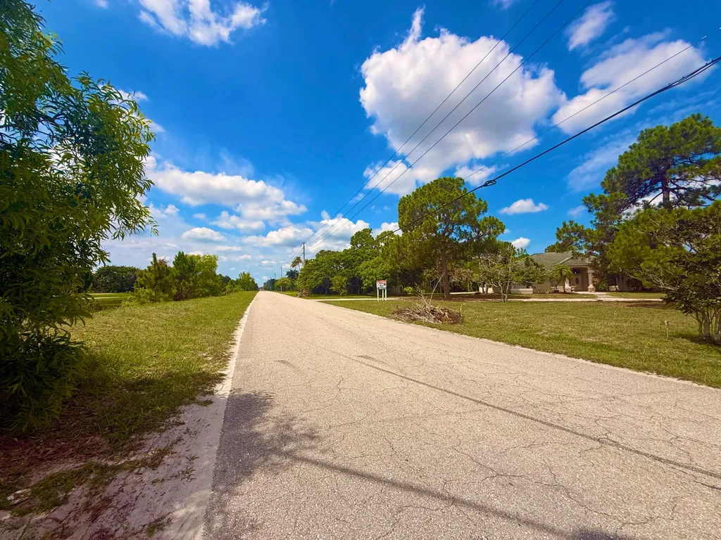 12037 Temple Boulevard The Acreage FL 33412