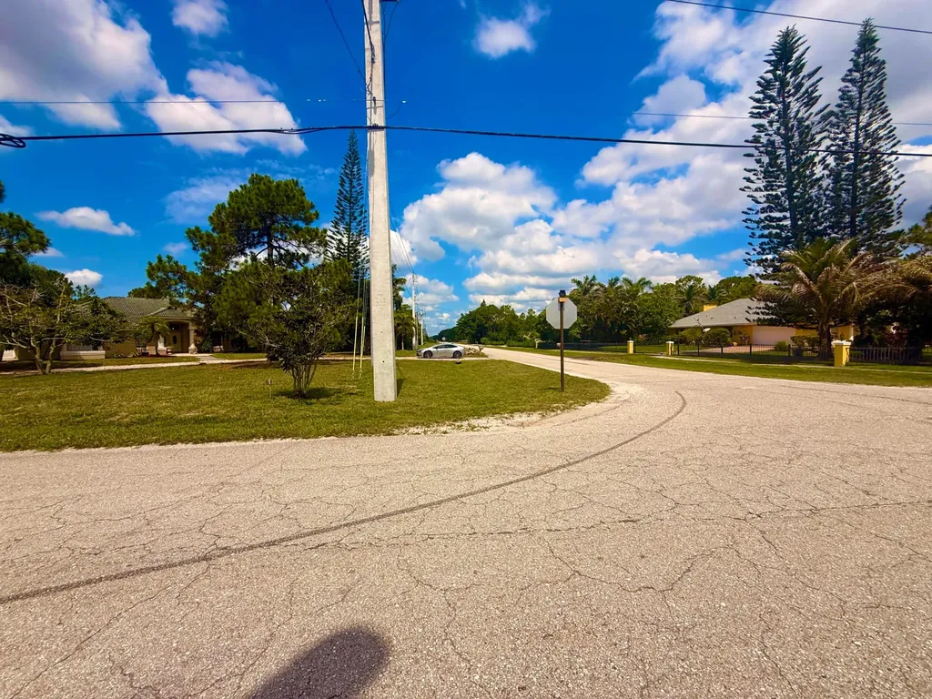 12037 Temple Boulevard The Acreage FL 33412