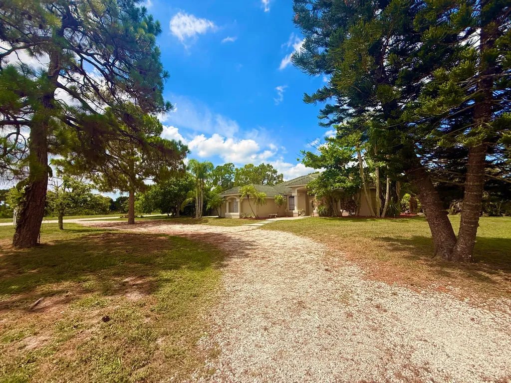 12037 Temple Boulevard The Acreage FL 33412