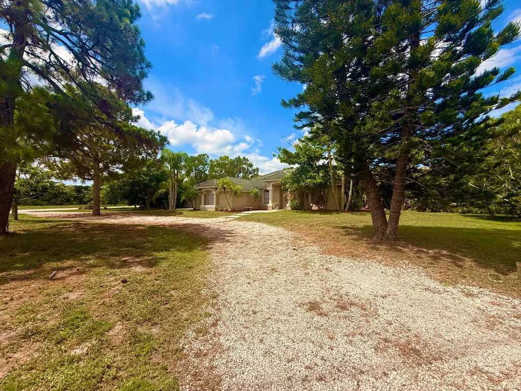 12037 Temple Boulevard The Acreage FL 33412
